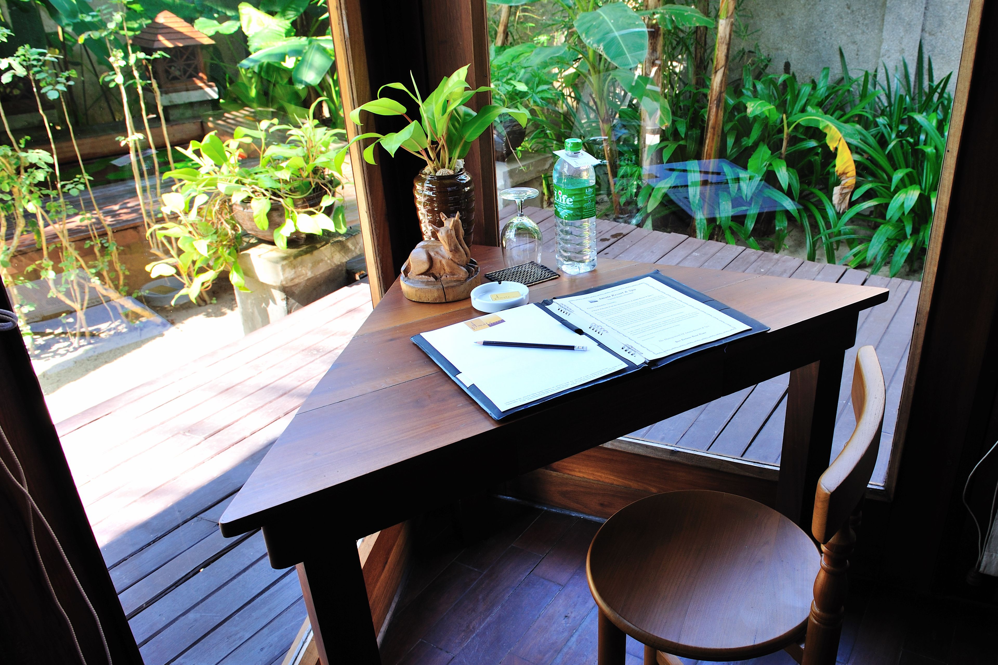 deluxe room | minibar, in-room safe, desk, blackout curtains