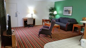 Executive Suite, 1 King Bed, Non Smoking, Jetted Tub