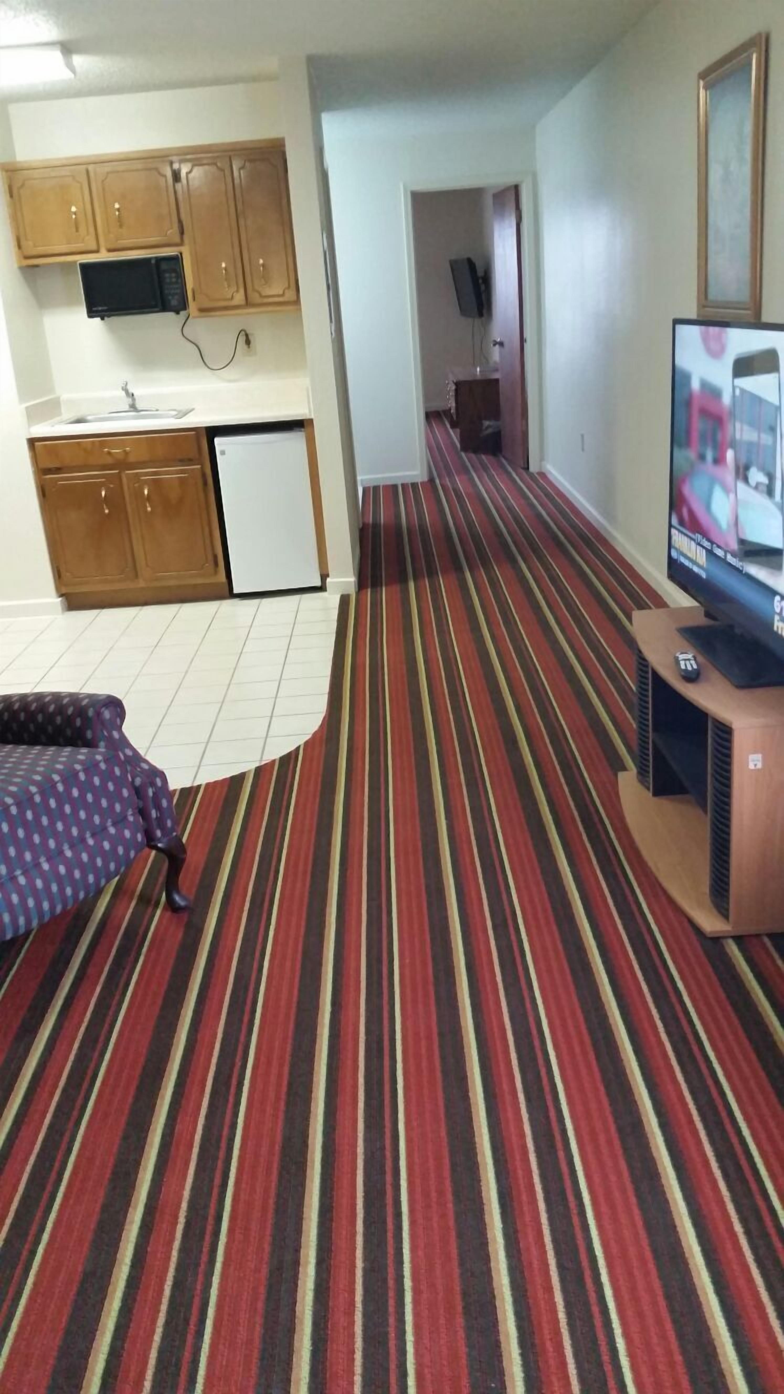 Executive Suite, 1 King Bed, Non Smoking, Jetted Tub