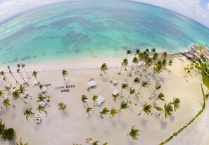 Private beach nearby, white sand, beach umbrellas, beach volleyball