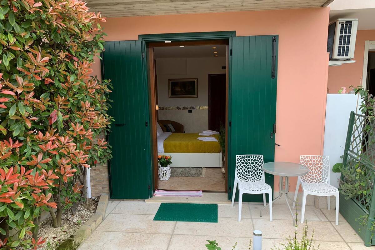 Deluxe Double Room | Blackout curtains, cots/infant beds, free WiFi, bed sheets