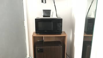 Kamar Standar, 1 Tempat Tidur Queen | Lemari es mini