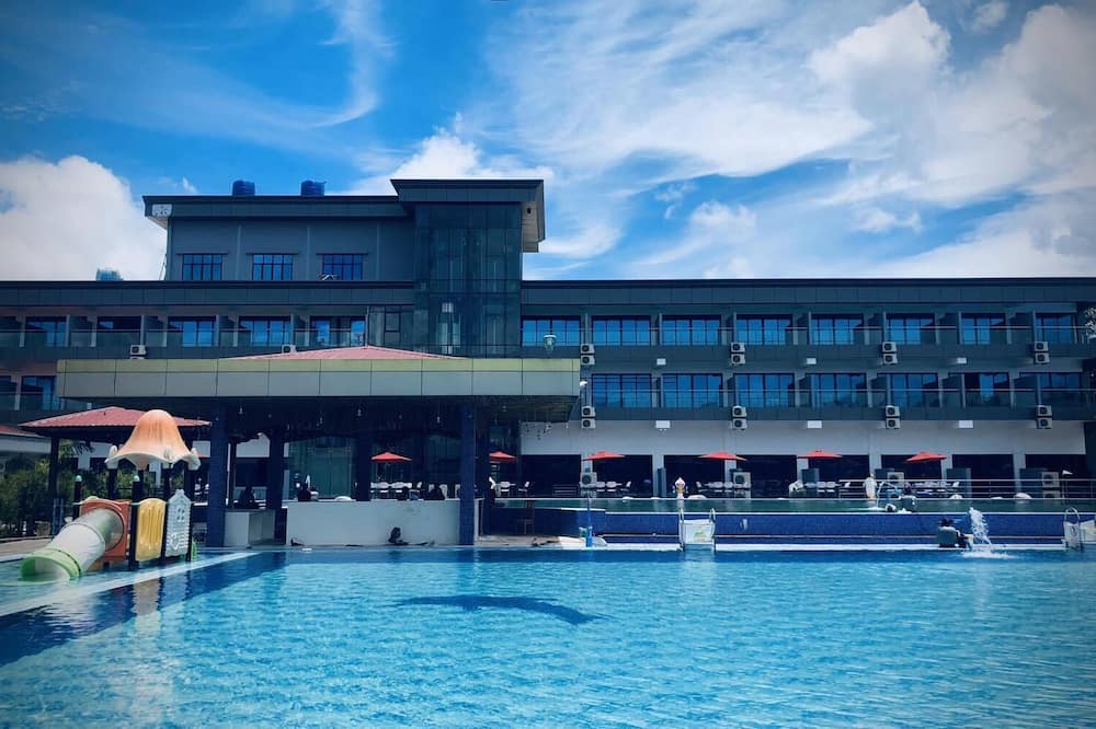 Excel River View Hotel