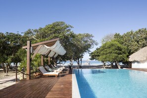 Outdoor pool, sun loungers