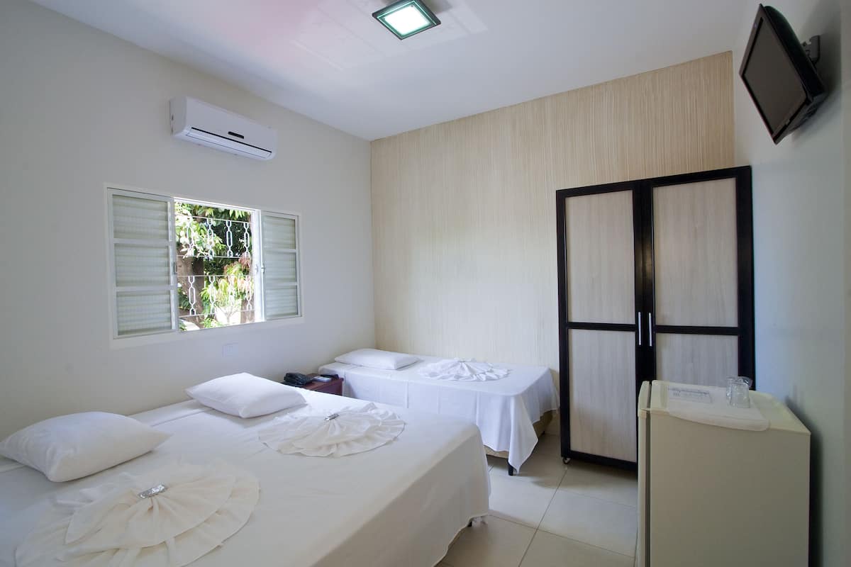 triple room | minibar, in-room safe, free cots/infant beds, travel cot