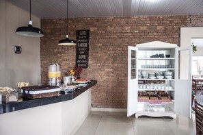 Free daily buffet breakfast  - Lucca Hotel Pousada (Bonito)