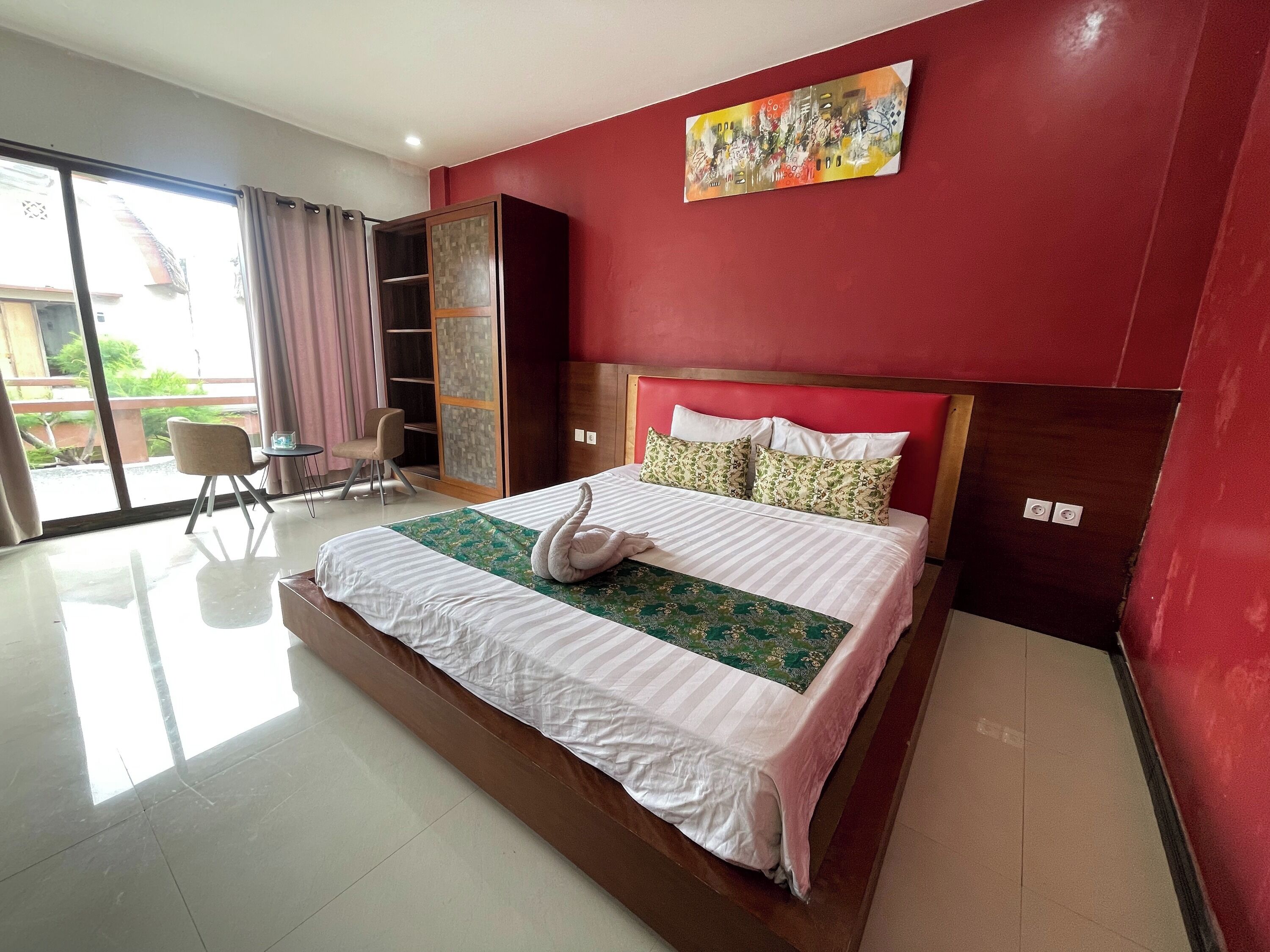 1 bedroom, desk, blackout drapes, free WiFi