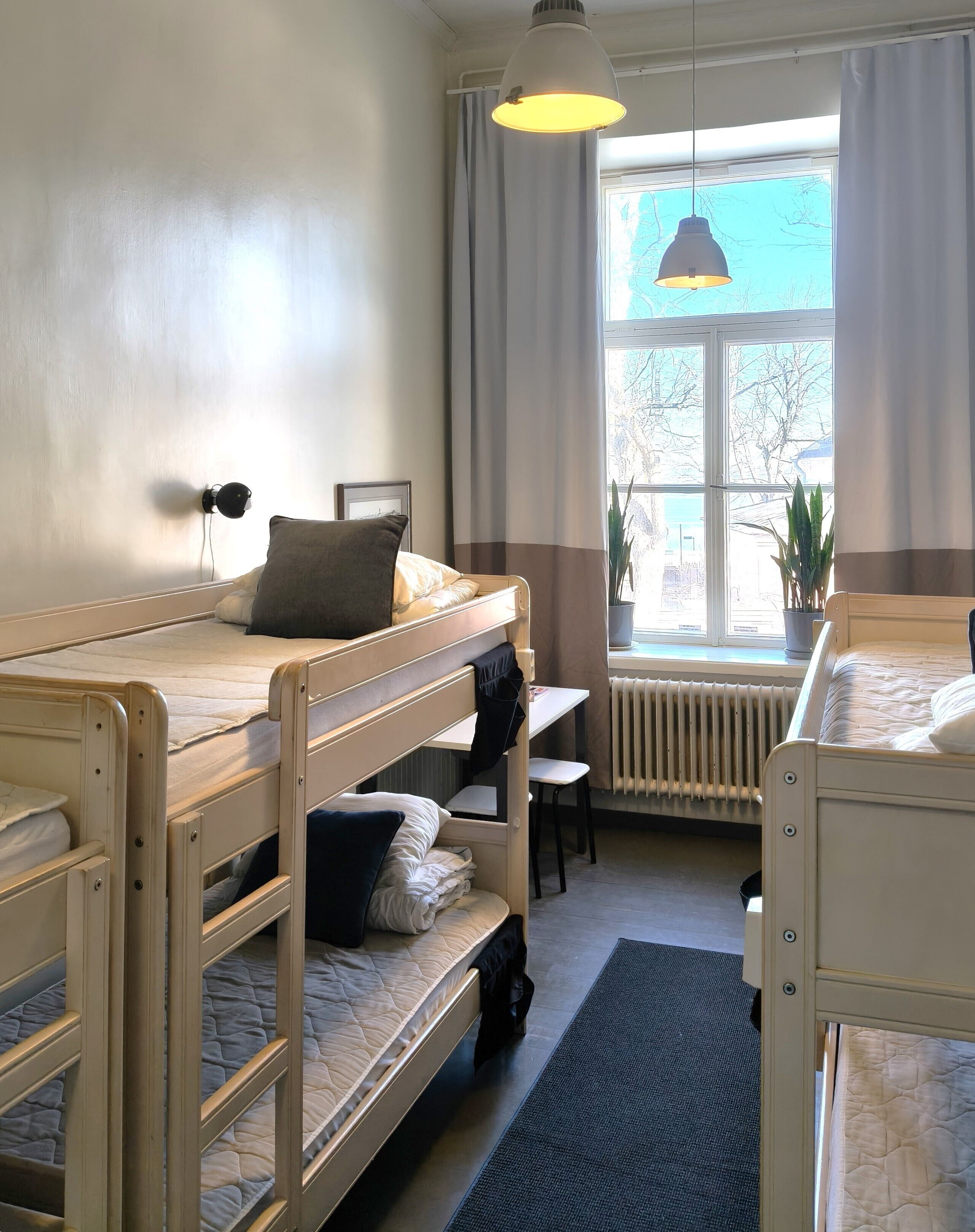 Habitación familiar | Escritorio, wifi gratis y ropa de cama 