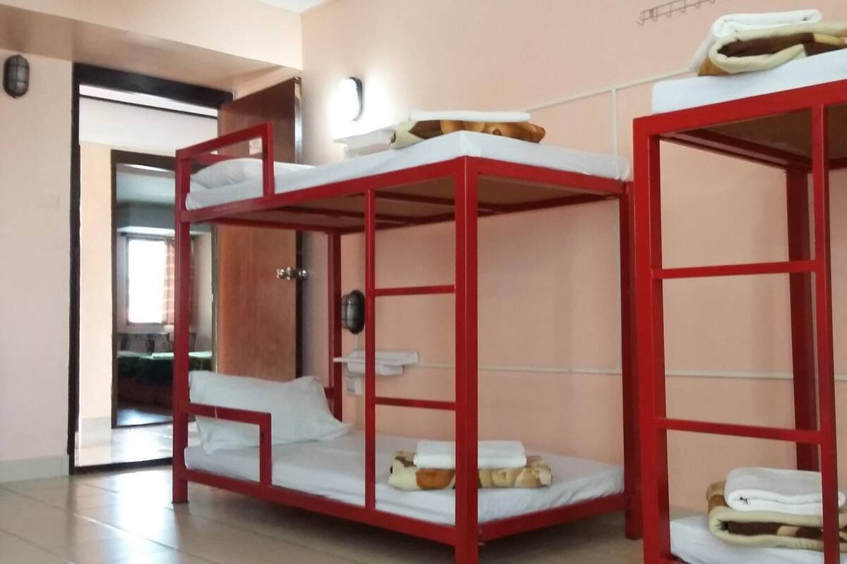 In-room safe, free WiFi, bed sheets