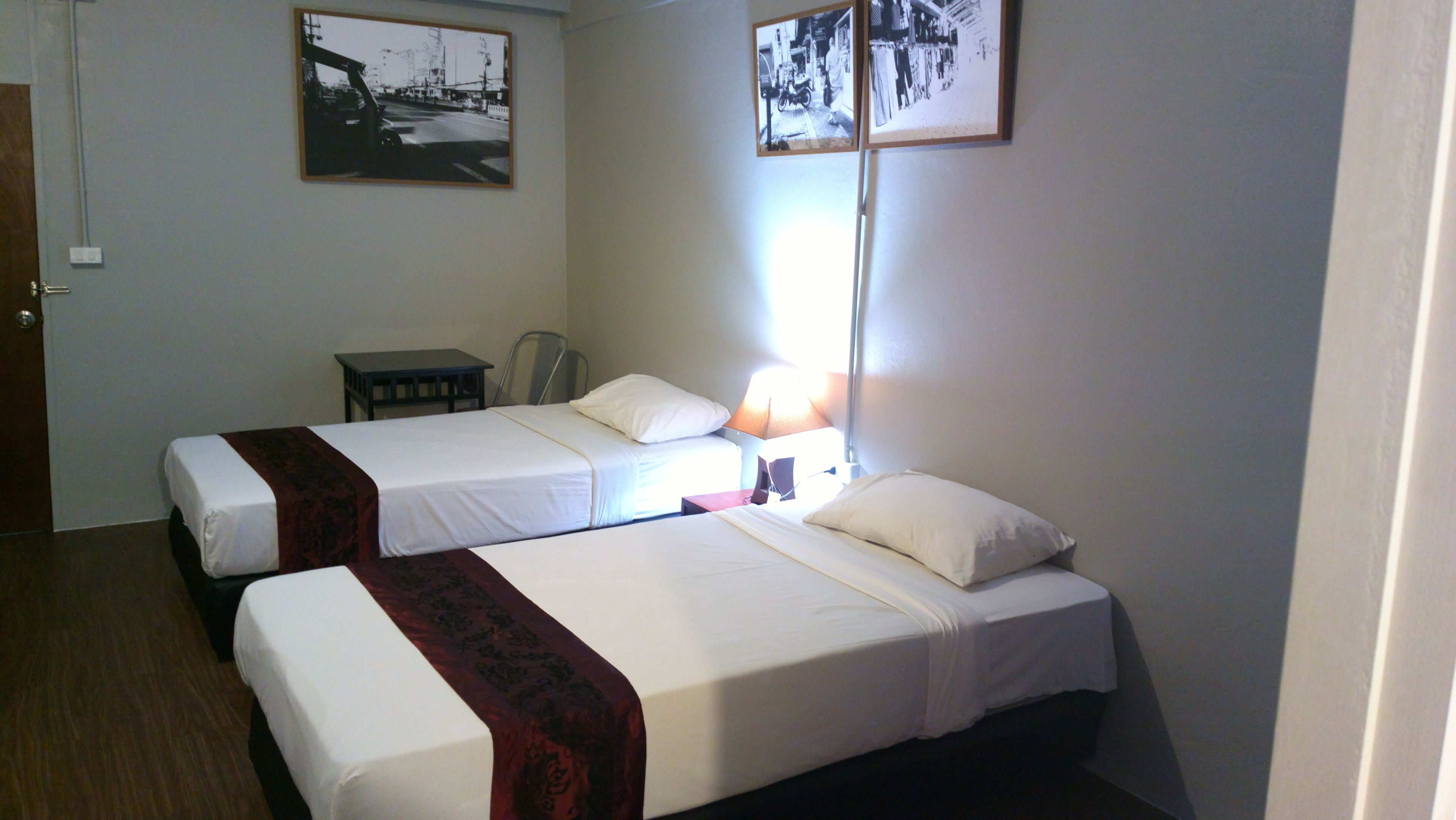 Deluxe Twin Room, Non Smoking, City View | In-room safe, free WiFi, bed sheets