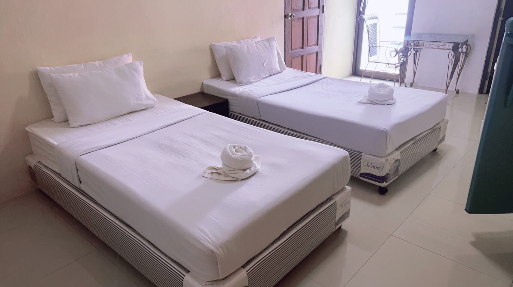 Standard Twin Room
