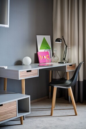 Studio | Minibar, in-room safe, desk, soundproofing