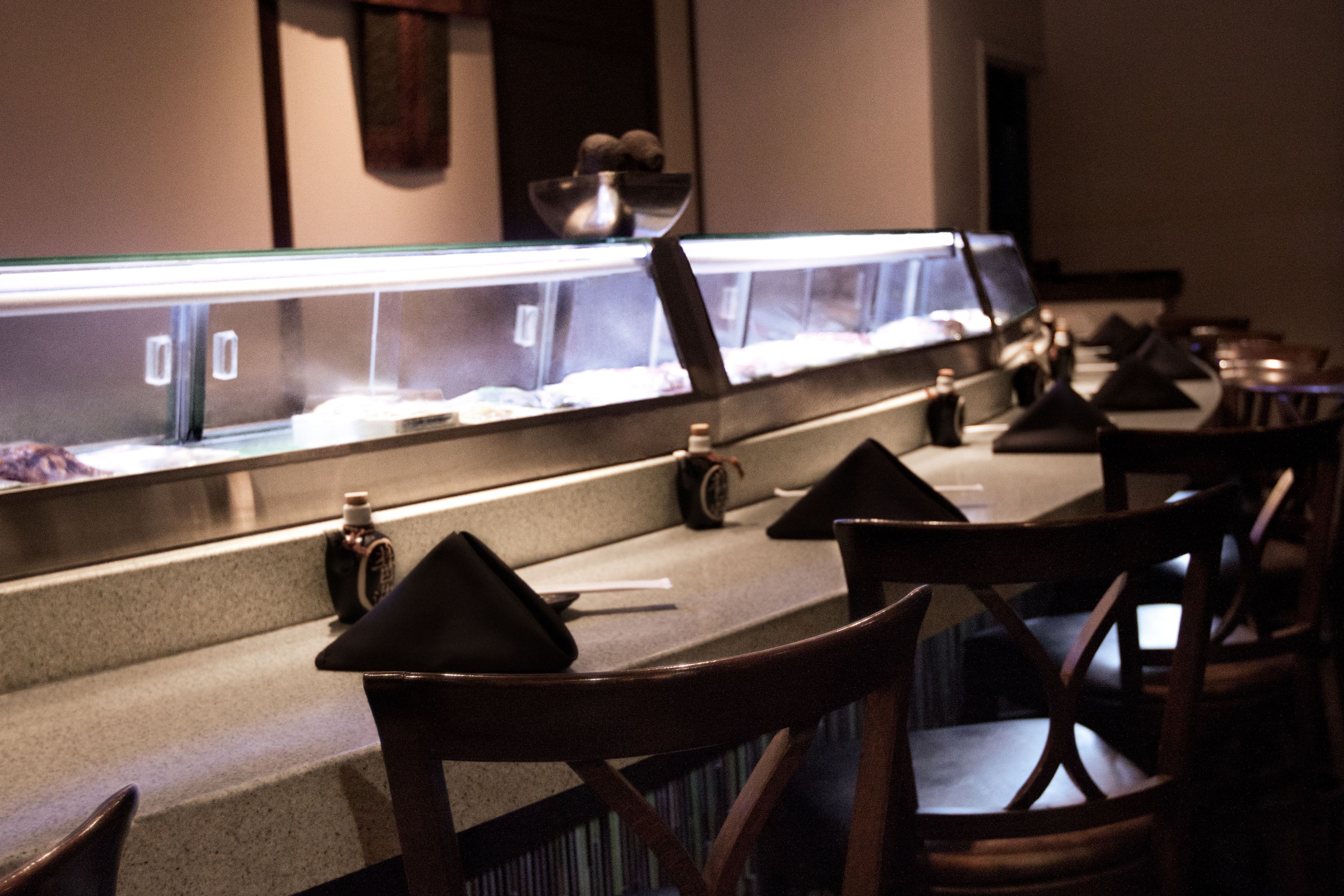 2 restaurants, breakfast, lunch, dinner served; regional cuisine