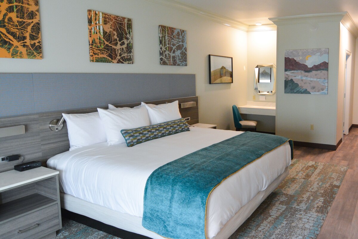 Premium bedding, pillow-top beds, in-room safe, desk