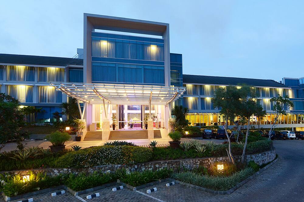 Emersia Hotel & Resort