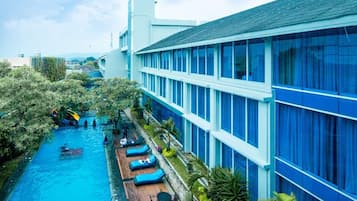 Kolam renang outdoor