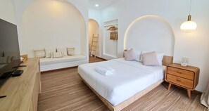 Deluxe for 2 people | 迷你吧、客房內�保險箱、遮光布/窗簾、隔音