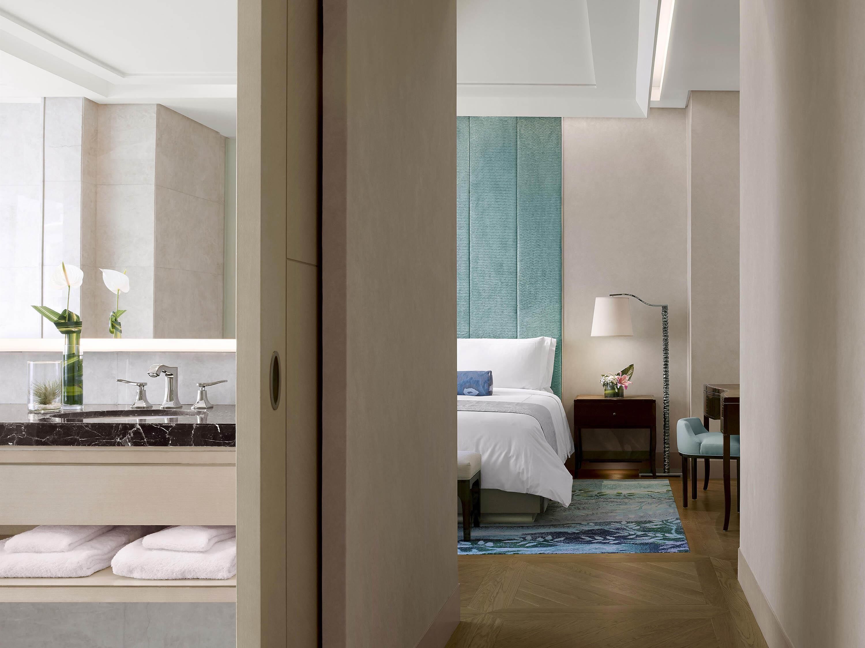 Suíte, 1 cama King (Gallery) | 1 quarto, roupas de cama de algodão egípcio, roupas de cama premium