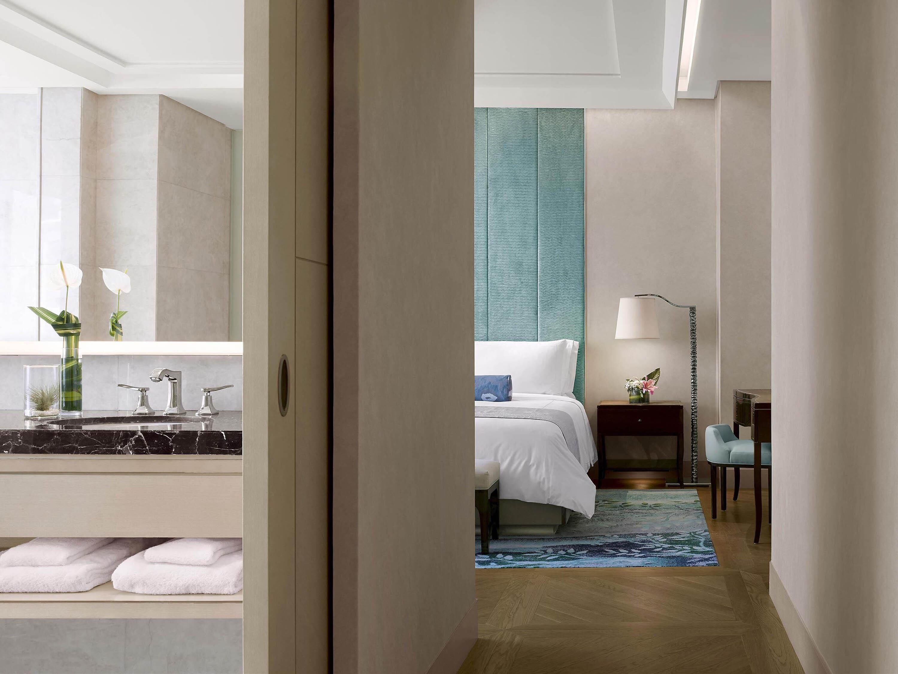 Suite, 1 King Bed (Gallery) | 1 bedroom, Egyptian cotton sheets, premium bedding, minibar