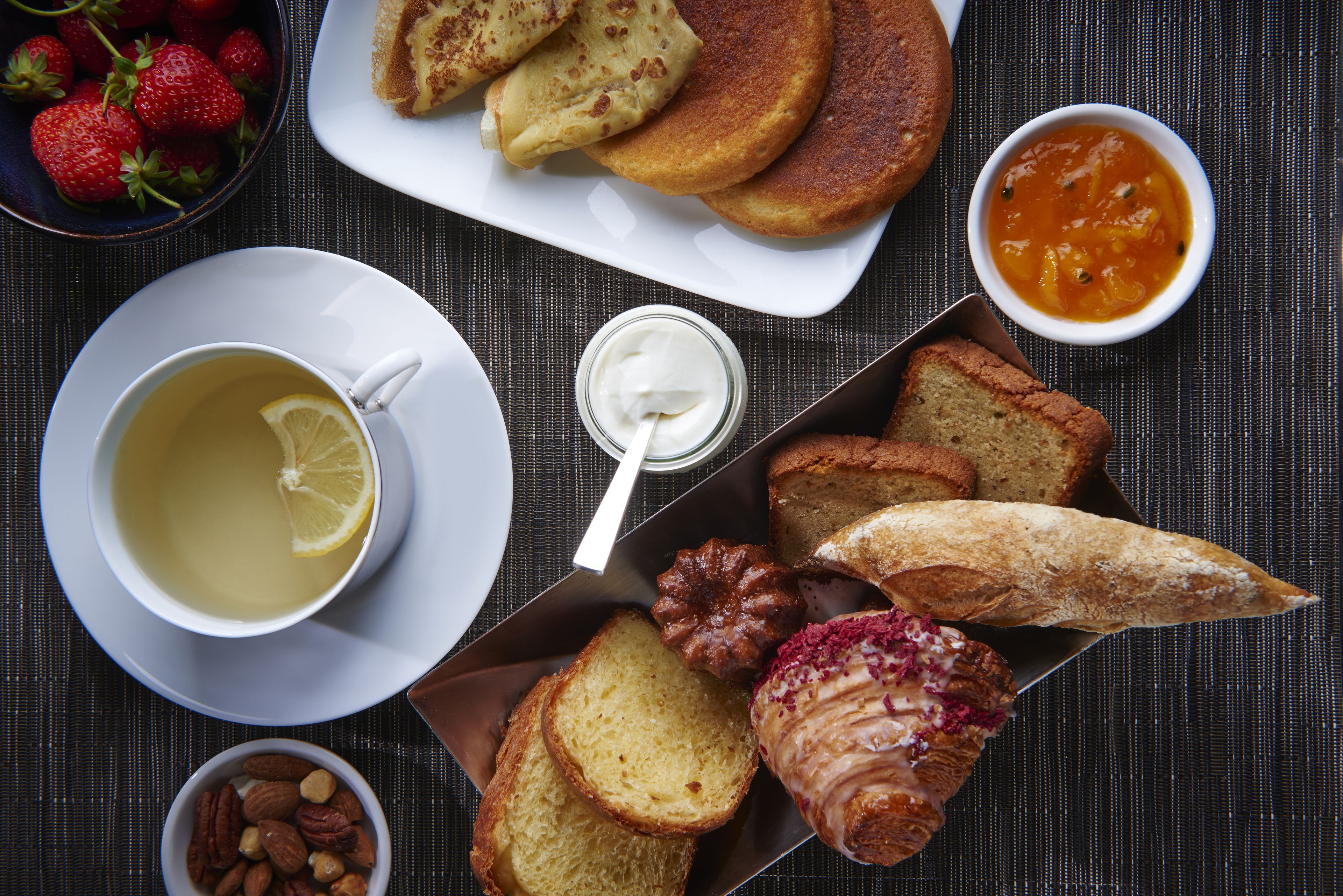 daily buffet breakfast (usd 25 per person)