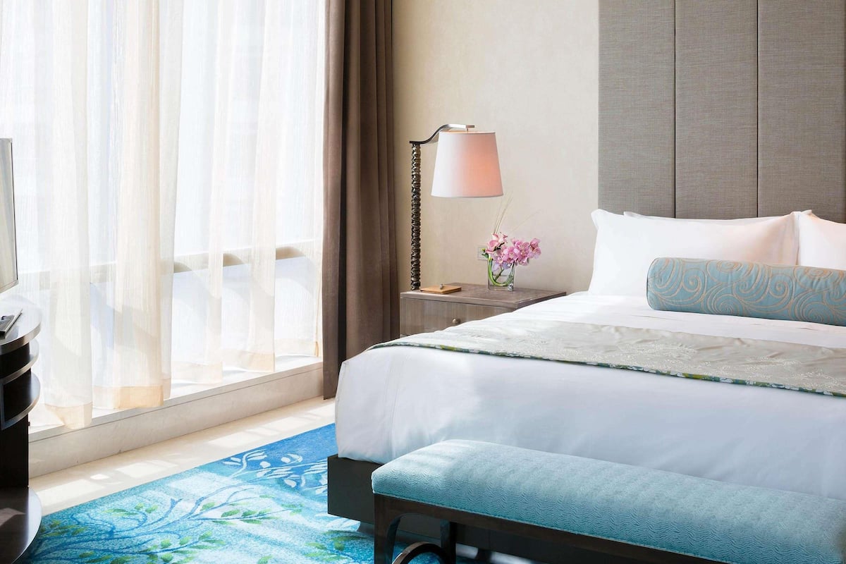 1 bedroom, Egyptian cotton sheets, premium bedding, minibar