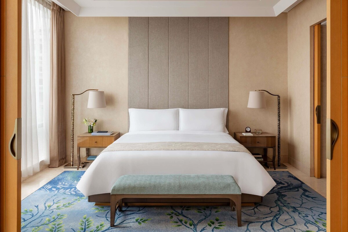 Raffles, Habitación, 1 cama King size, para fumadores | 1 habitación, sábanas de algodón egipcio y ropa de cama de alta calidad 