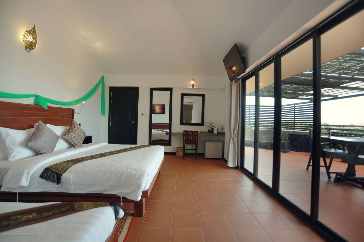1 bedroom, minibar, in-room safe, desk
