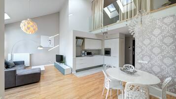 Loft, 1 Bedroom, Balcony (2 floors, 4 people) | Private kitchen | Fridge, microwave, stovetop, dishwasher