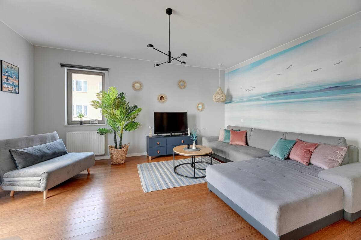 Comfort Apartment, 1 Bedroom, Balcony (4 people) | Peralatan tempat tidur premium, seterika/papan seterika 