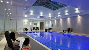 Indoor pool, pool loungers