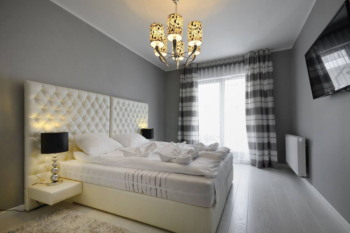 Peralatan tempat tidur premium, seterika/papan seterika 
