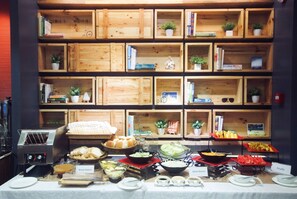 Desayuno completo todos los días (con cargo)