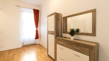 Appartement, 2 slaapkamers | Woonruimte | Lcd-televisie