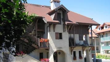 Fachada de la propiedad