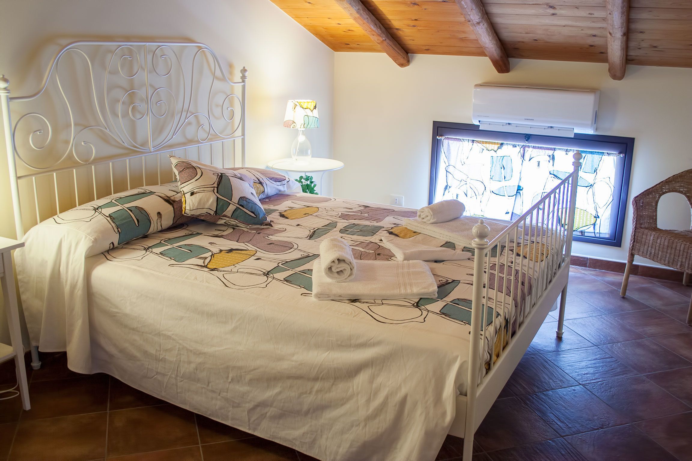 Quadruple Room, Shared Bathroom | Frette Italian sheets, down duvets, desk, laptop workspace