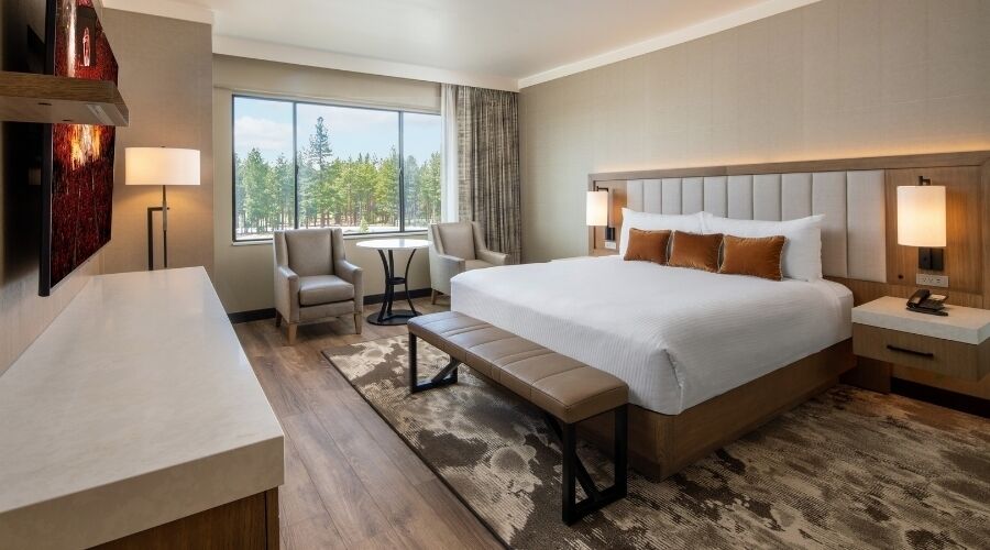 Chambre, 1 très grand lit | Literie de qualité supérieure, coffres-forts dans les chambres