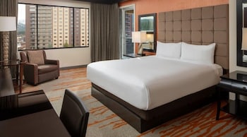 Room, 1 King Bed, Balcony | Premium bedding, in-room safe, iron/ironing board at Golden Nugget Hotel & Casino Lake Tahoe 