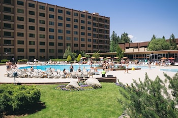 Outdoor pool at Golden Nugget Hotel & Casino Lake Tahoe 