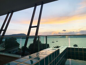 Sea-view Deluxe Double with Private Jacuzzi | Terrace/patio - Davina Beach Homes (Wichit)