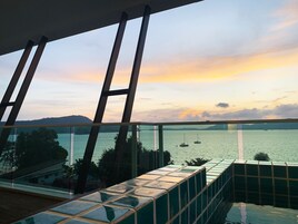 Sea-view Deluxe Double with Private Jacuzzi | 露台/庭院