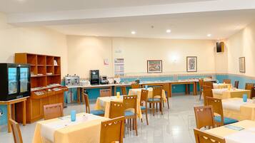 Daily buffet breakfast for a fee