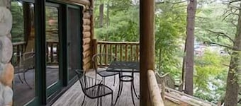 Log Gables - Lake Front