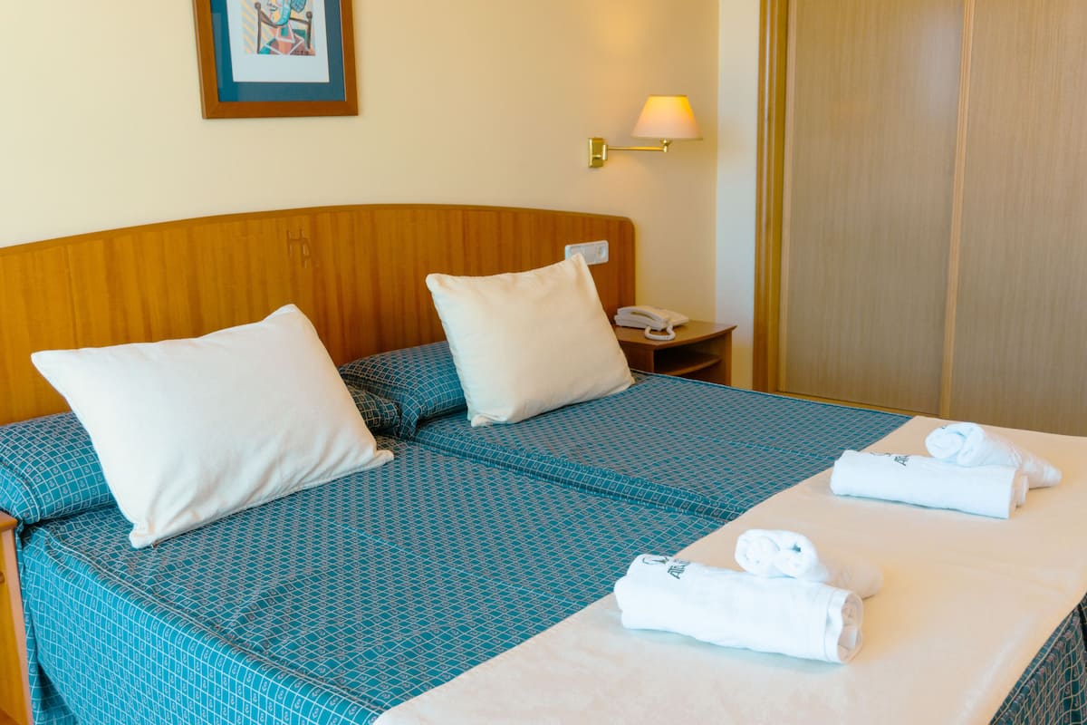 In-room safe, desk, cots/infant beds, free WiFi