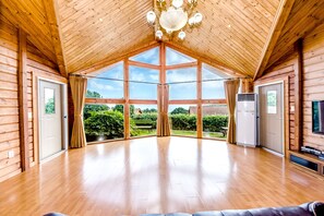 FELICE (40 PY) | Living room | LED TV