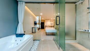 Executive Twin Room, 2 Queen Beds, Non Smoking, Ocean View | Premium bedding, pillow-top beds, in-room safe, soundproofing