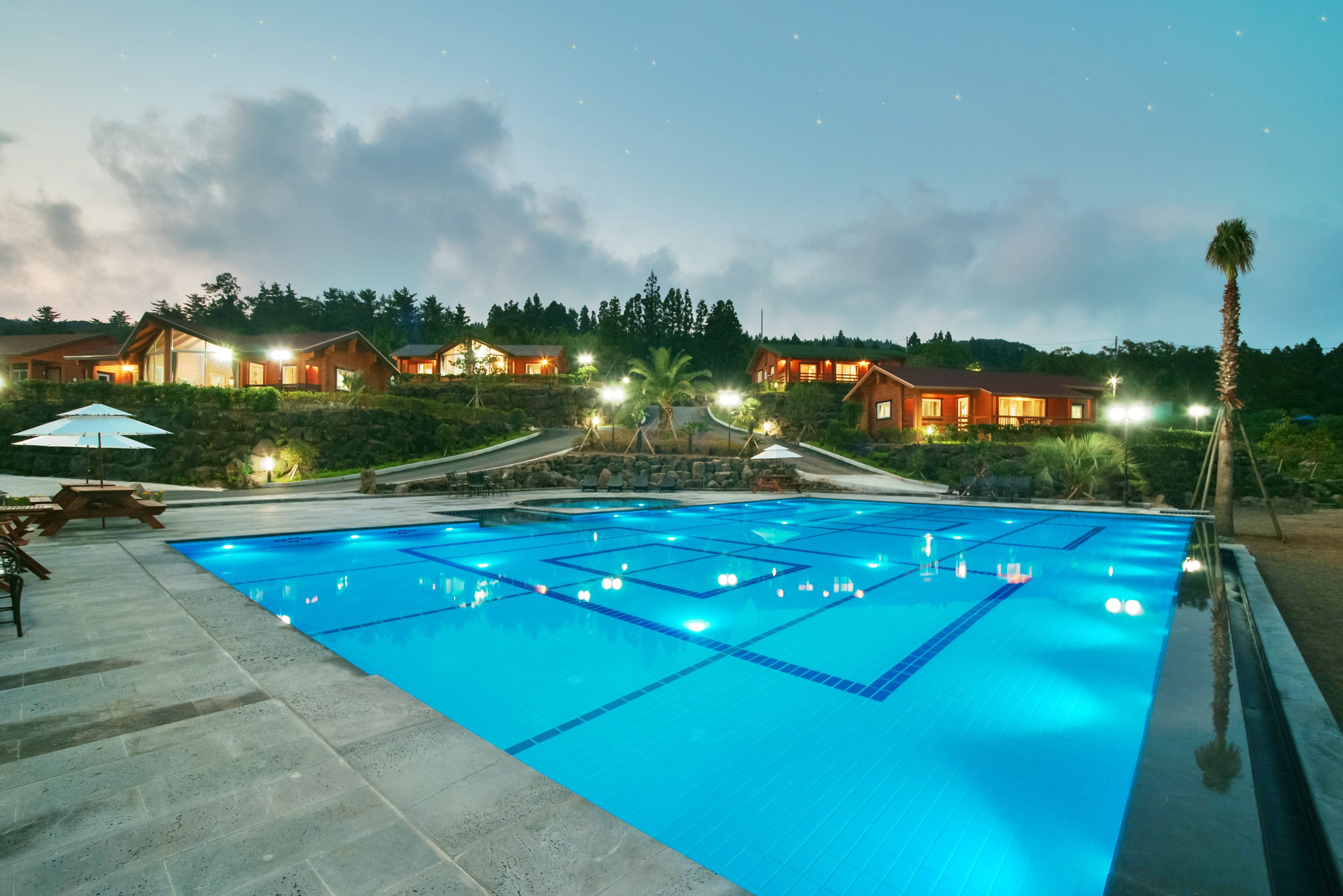 Outdoor pool, sun loungers