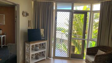 Leilighet, 1 soverom | Oppholdsområde | Flatskjerm-TV og DVD-spiller