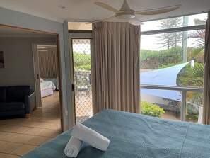 2 Bedroom Apartment | Desk, iron/ironing board, free WiFi, bed sheets - Northpoint Holiday Apartments (Alexandra Headland)