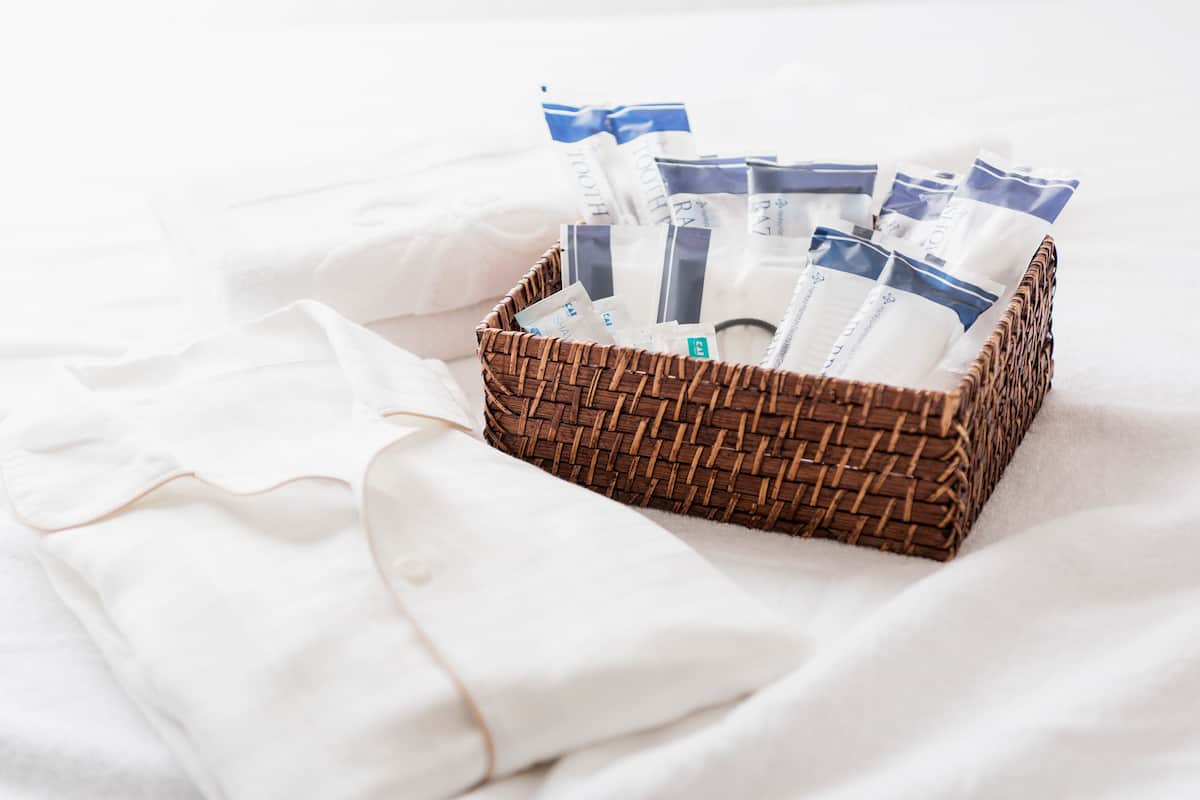 1 bedroom, iron/ironing board, free wired internet, bed sheets