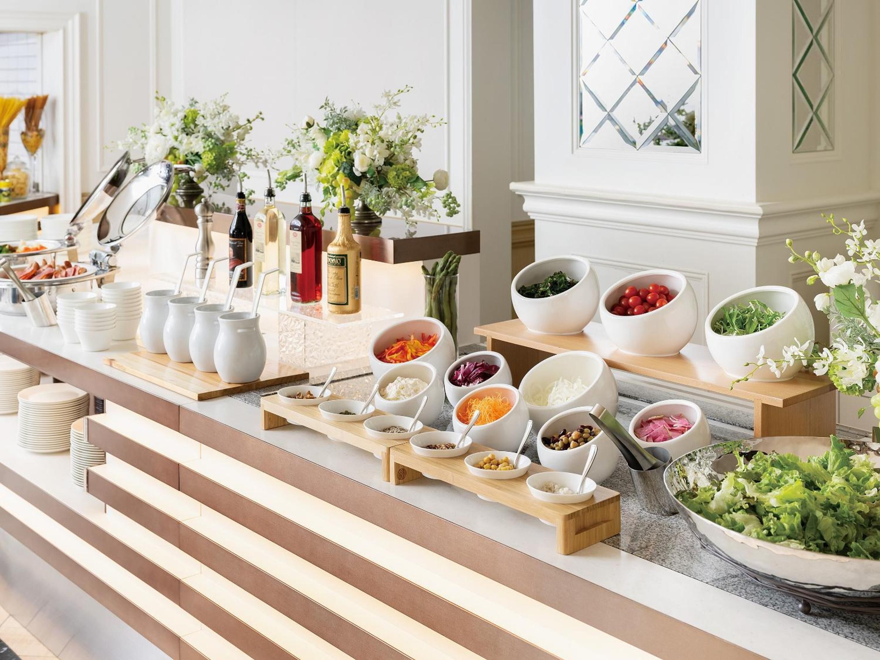 4 restaurants, breakfast, lunch, dinner served; japanese cuisine